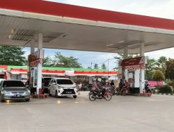 Pengendara Truk Keluhkan Ongkos Beli Solar Naik Hingga Rp 50.000.