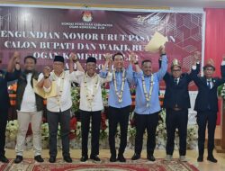 Pengundian Nomor Urut Paslon di OKI: Shodiq – Abdiyanto Dapat Nomor 1 dan Muchendi – Supriyanto Nomor 2.