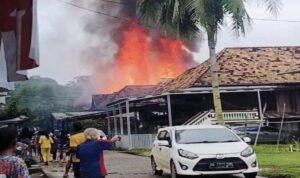 kebakaran-3-rumah-di-Muba